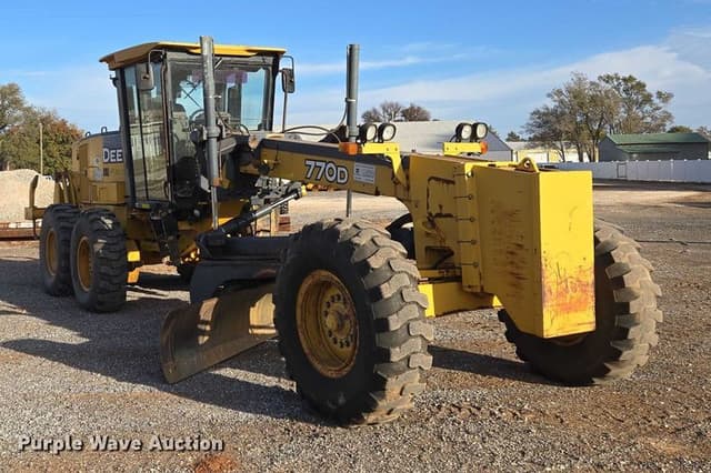 Image of John Deere 770D equipment image 2