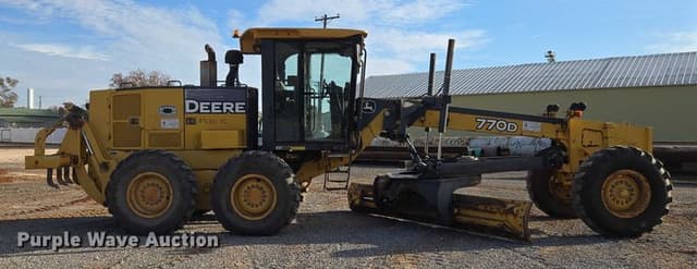 Image of John Deere 770D equipment image 3