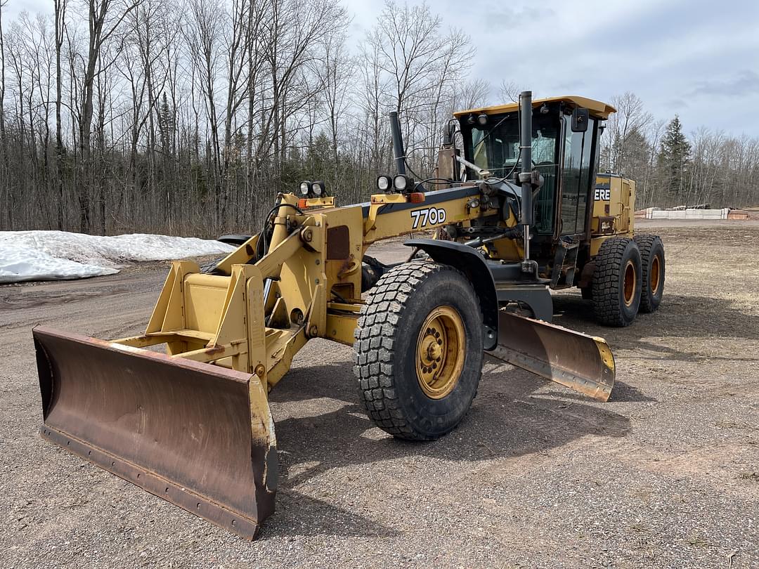 Image of John Deere 770D Primary image