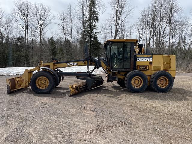 Image of John Deere 770D equipment image 1
