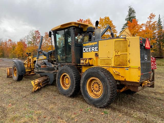 Image of John Deere 770D equipment image 2