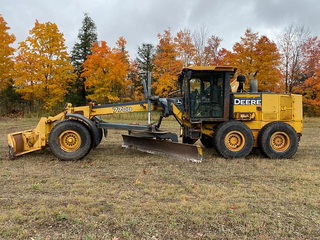 Image of John Deere 770D equipment image 1