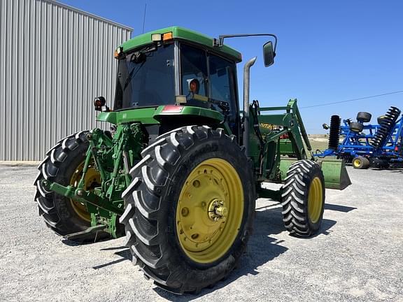 Image of John Deere 7810 equipment image 4