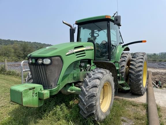 Image of John Deere 7820 Primary image