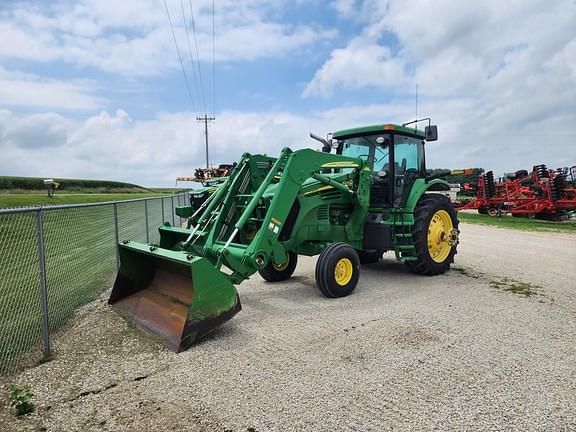 Image of John Deere 7820 equipment image 2