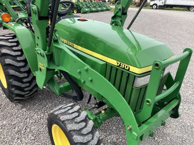 Image of John Deere 790 equipment image 1