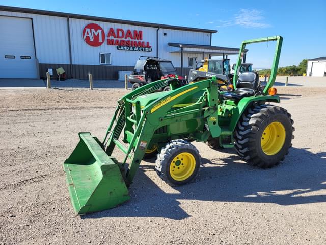 Image of John Deere 790 equipment image 1