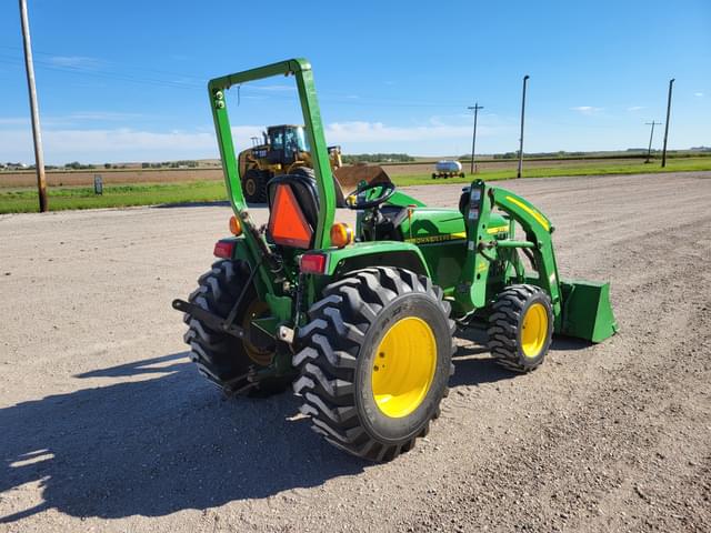 Image of John Deere 790 equipment image 2