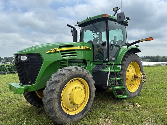 Image of John Deere 7920 Primary image