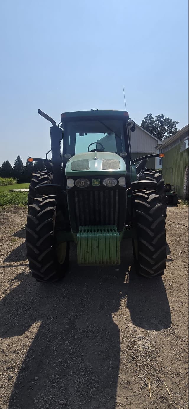 Image of John Deere 7920 equipment image 1