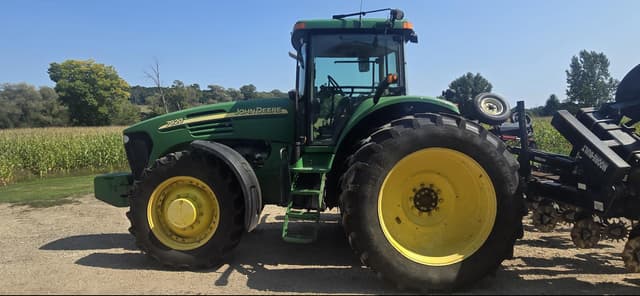 Image of John Deere 7920 equipment image 3