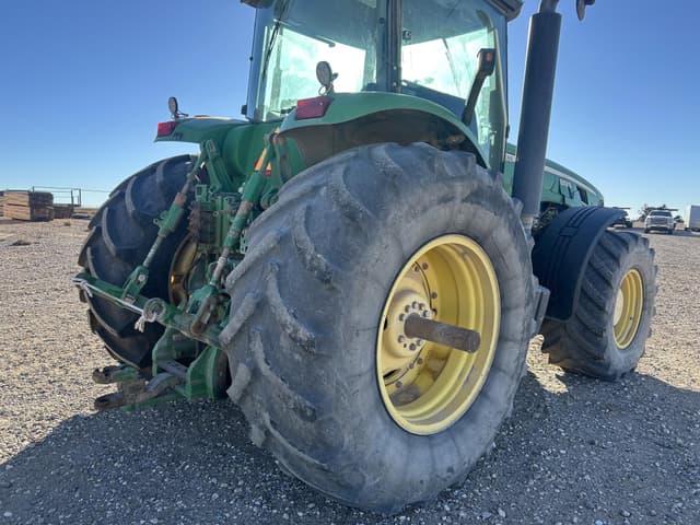 Image of John Deere 8130 equipment image 4