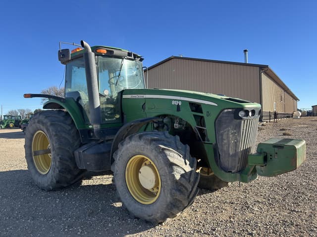 Image of John Deere 8130 equipment image 3