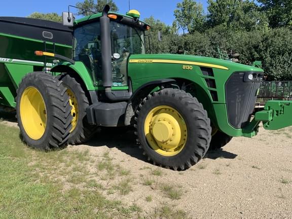 Image of John Deere 8130 equipment image 1
