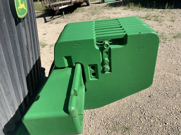Image of John Deere 8130 equipment image 3