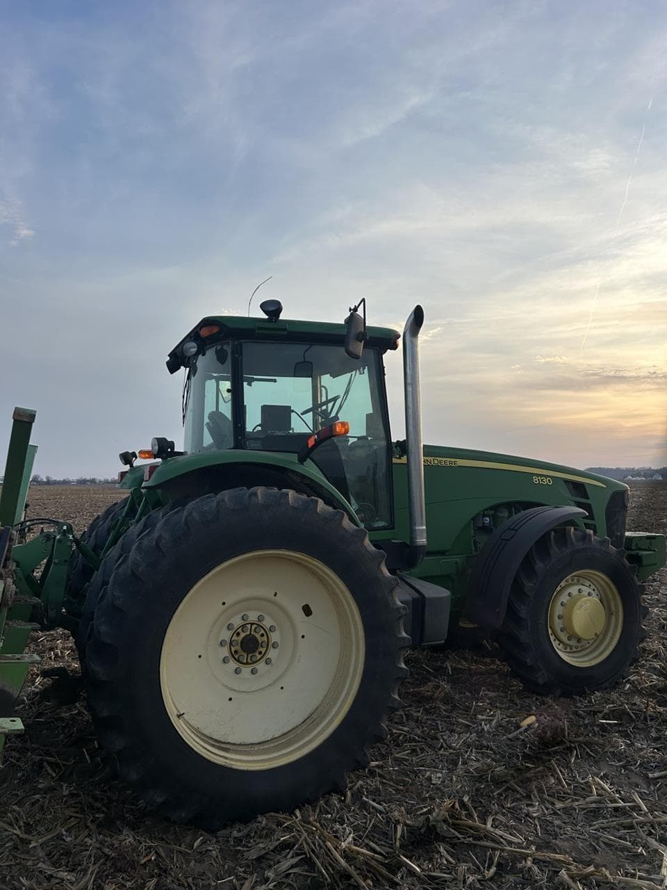 Image of John Deere 8130 Image 1