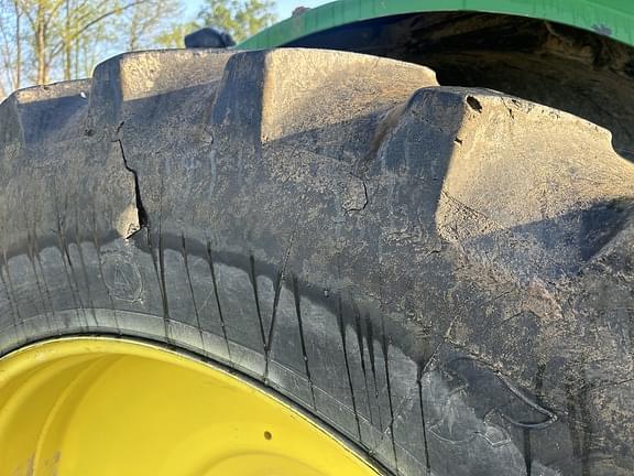 Image of John Deere 8130 equipment image 4