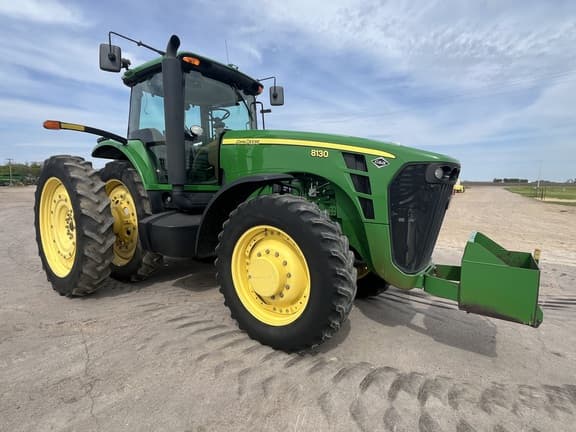 Image of John Deere 8130 equipment image 2