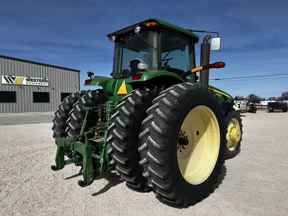 Image of John Deere 8230 equipment image 4