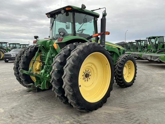 Image of John Deere 8230 equipment image 4