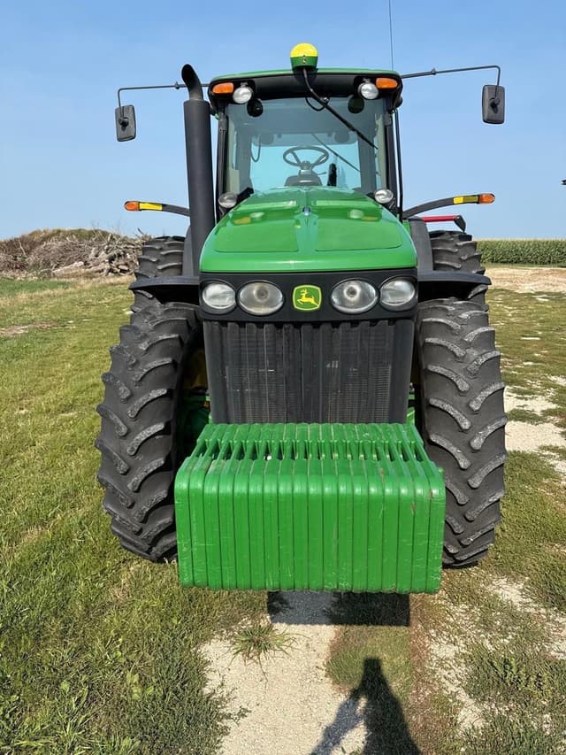 Image of John Deere 8230 equipment image 3