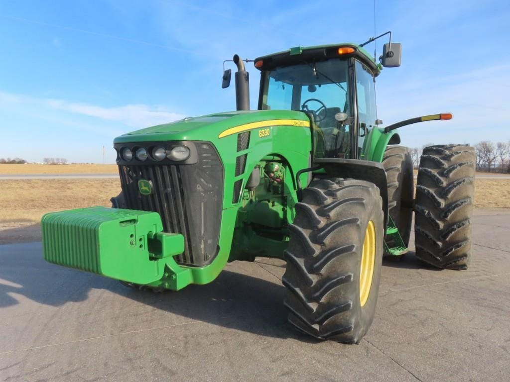 2006 John Deere 8330 Equipment Image0