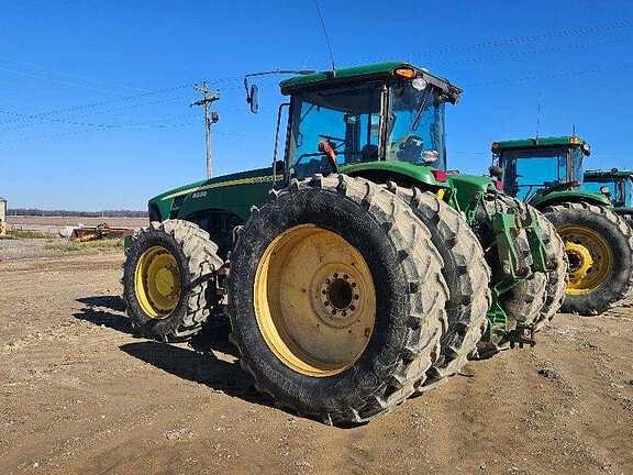 Image of John Deere 8330 equipment image 3