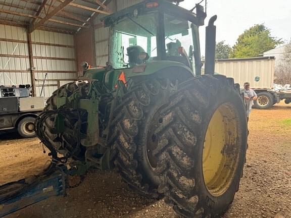 Image of John Deere 8330 equipment image 2