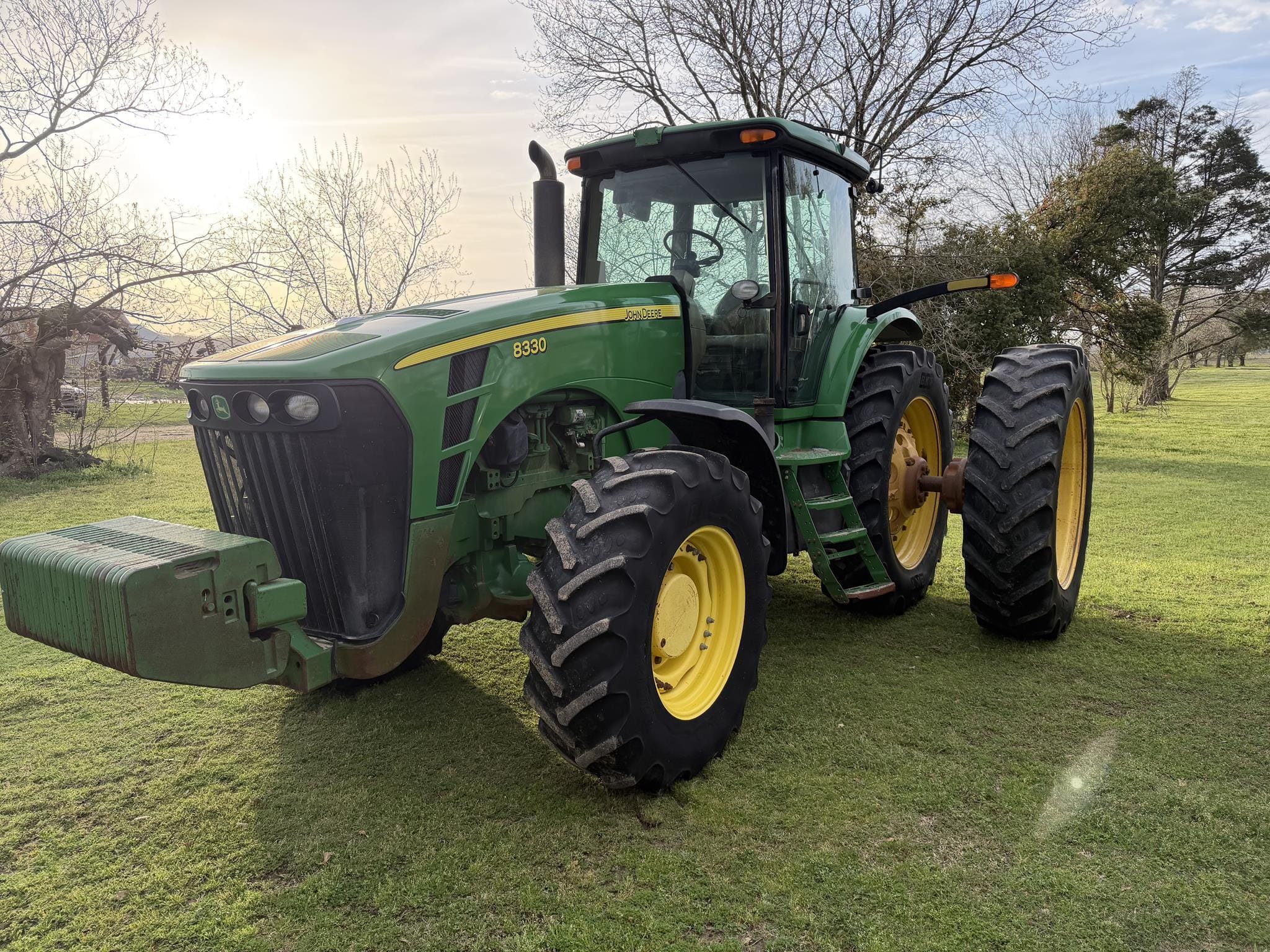 2006 John Deere 8330 Equipment Image0