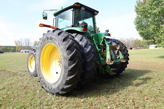 Image of John Deere 8330 equipment image 4