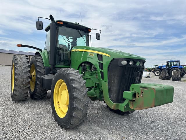Image of John Deere 8330 equipment image 1