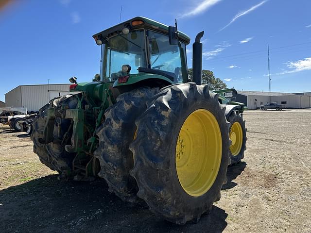 Image of John Deere 8330 equipment image 2