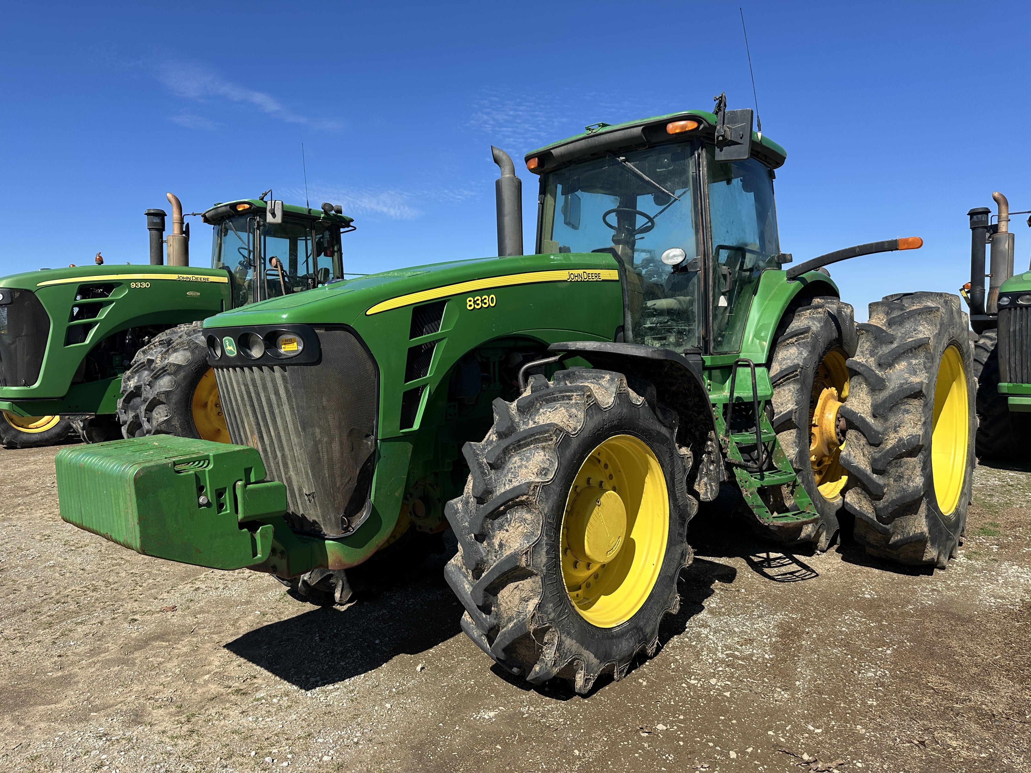 Main image John Deere 8330
