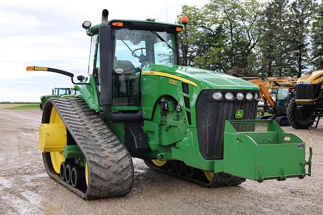 Image of John Deere 8330T equipment image 4