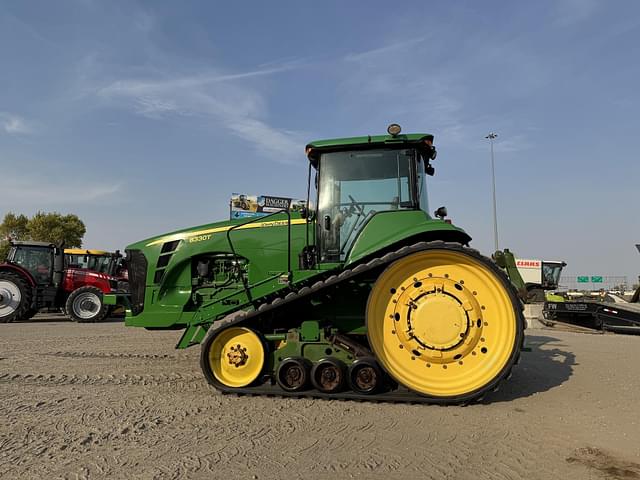 Image of John Deere 8330T equipment image 3