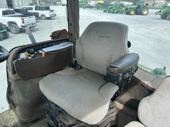 Image of John Deere 8430 equipment image 4