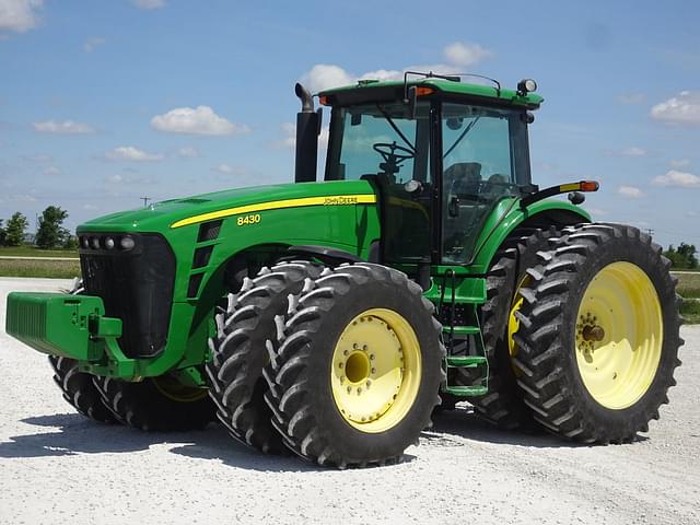 Image of John Deere 8430 equipment image 4