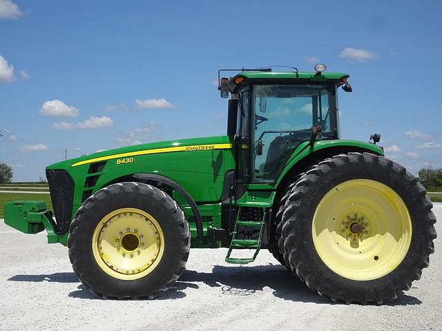 Image of John Deere 8430 equipment image 2