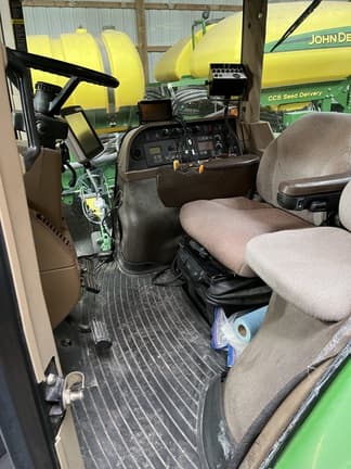 Image of John Deere 8430 equipment image 4