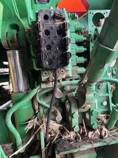 Image of John Deere 8430T equipment image 4