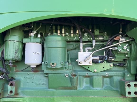 Image of John Deere 8430T equipment image 4