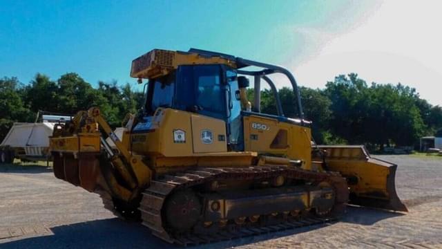 Image of John Deere 850J equipment image 4