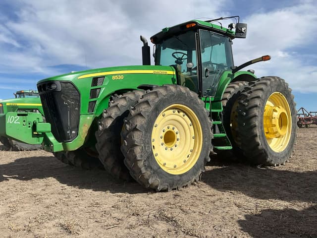 Image of John Deere 8530 equipment image 4