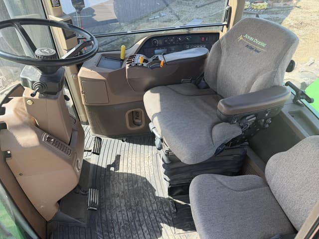 Image of John Deere 9120 equipment image 4