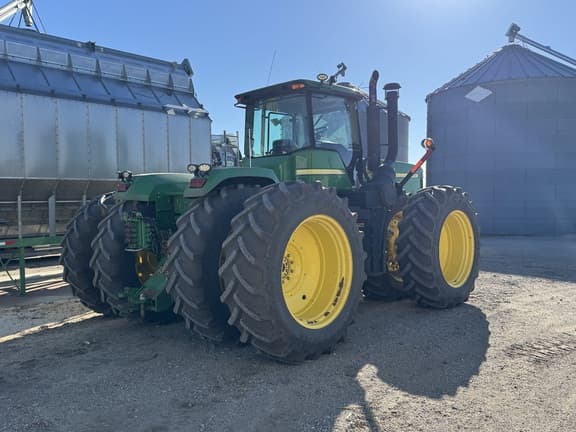 Image of John Deere 9220 equipment image 4