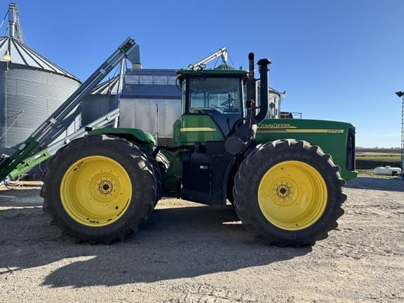 Image of John Deere 9220 equipment image 3