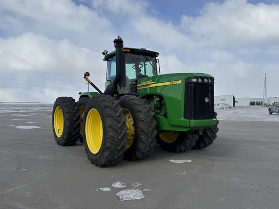 Image of John Deere 9220 equipment image 2