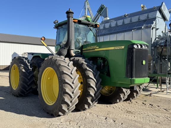 Image of John Deere 9220 equipment image 2