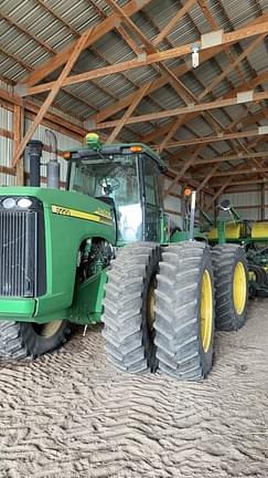 Image of John Deere 9220 equipment image 1