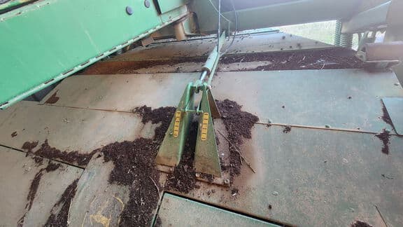 Image of John Deere 946 equipment image 3